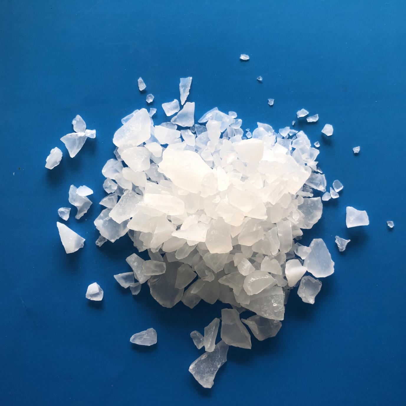 ¿Cómo reacciona el carbonato de sodio con el ácido cítrico?